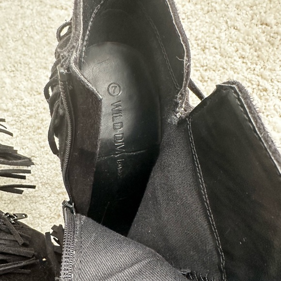 Wild Diva - Picture 3 of 4